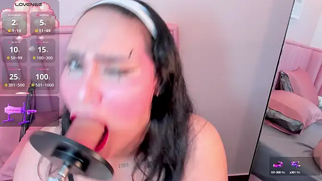 TIFFANY GLOW   online show from 10-04-25, 04:14