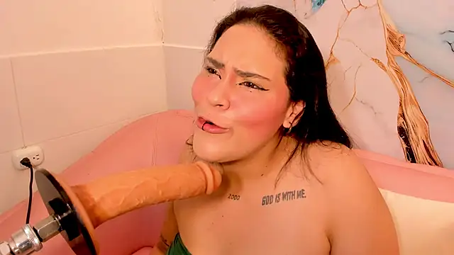 TIFFANY GLOW   online show from 10-28-25, 08:08