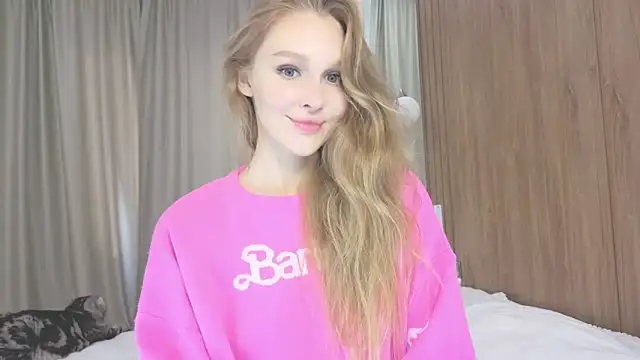 Brigitte Bardot online show from 09-24-25, 06:31