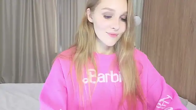 Brigitte Bardot online show from 09-29-25, 06:20