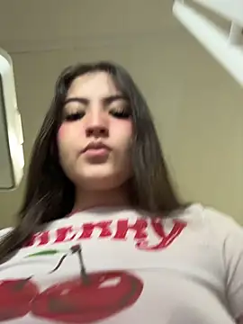 Snapshot of Gaby-Herrera chatting on 06-14-26, 09:16 Gaby-Herrera online show from 06-14-26, 09:16