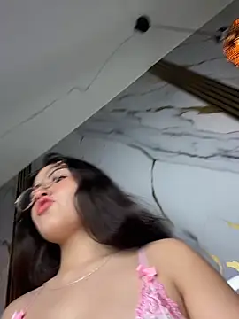 Snapshot of Gaby-Herrera chatting on 09-24-25, 08:26 Gaby-Herrera online show from 09-24-25, 08:26