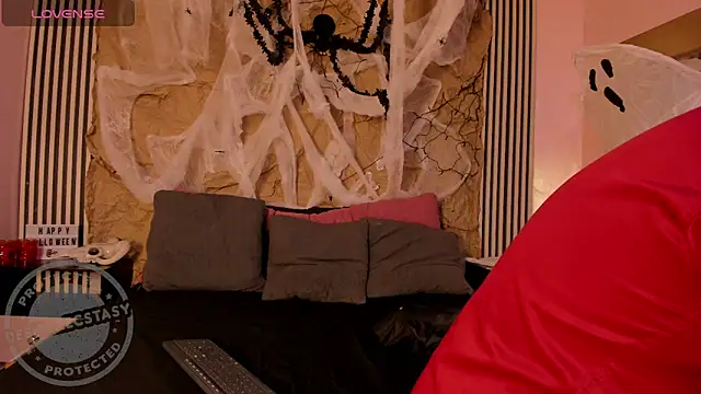 Desire Ecstasy online show from 10-29-25, 01:43