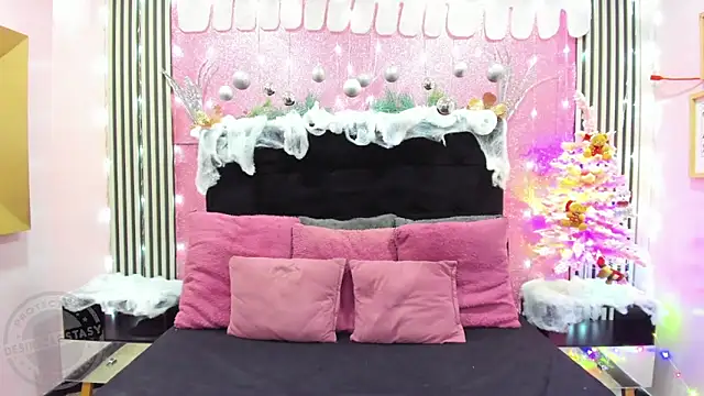 Desire Ecstasy online show from 12-16-25, 06:01