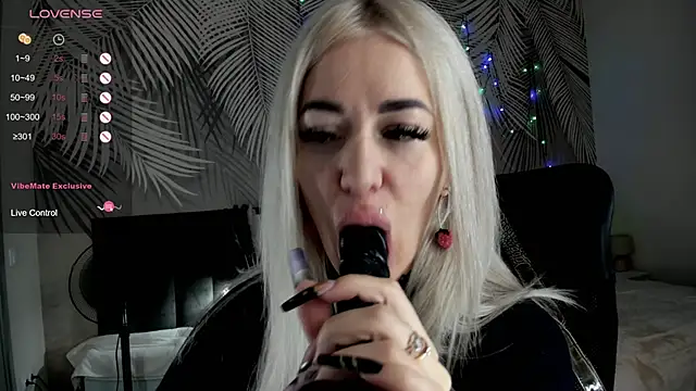 Kira Key online show from 03-16-26, 01:57