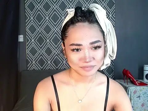 hugesignificant 69 online show from 11-25-25, 04:46