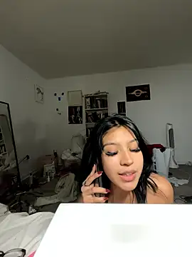 petitelatinateen online show from 01-09-26, 04:41