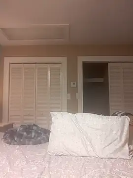 Gearsuit online show from 10-18-25, 10:17