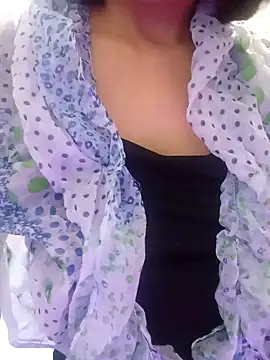 Thaohoa love online show from 11-04-25, 08:34