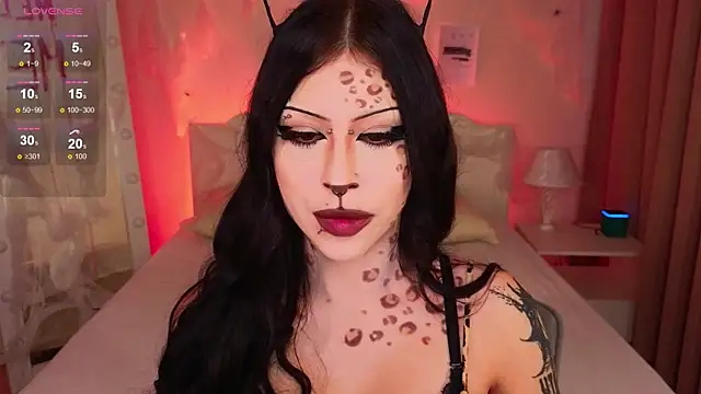 venomeowww   online show from 10-19-25, 03:42