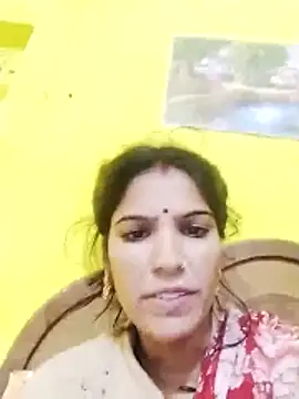 Snapshot of Riya_jaan12 chatting on 11-17-25, 04:27 Riya jaan12 online show from 11-17-25, 04:27