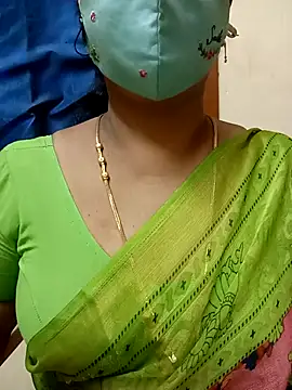 Snapshot of sushma26 chatting on 07-10-26, 06:08 sushma26 online show from 07-10-26, 06:08