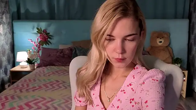 Aurora Bennet online show from 12-01-25, 12:11