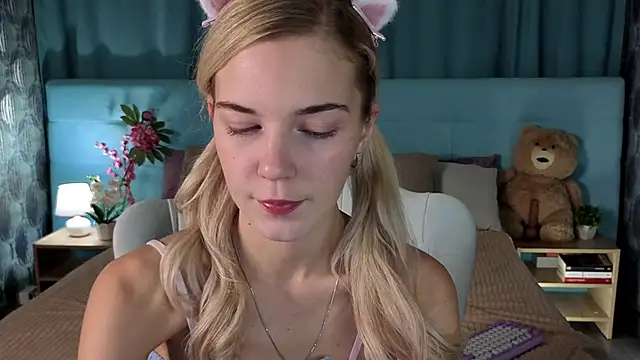 Aurora Bennet online show from 12-01-25, 11:05