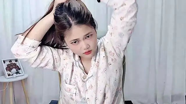 Dec-7758 online show from 10-17-25, 06:17