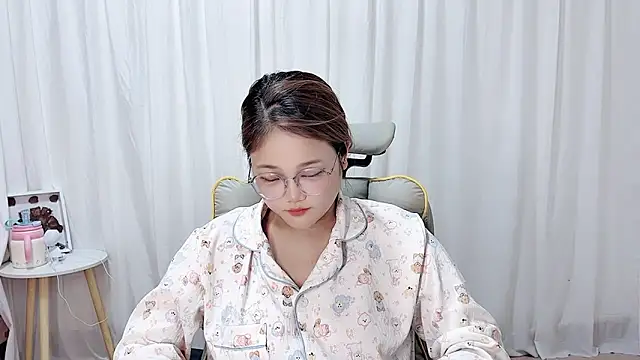 Dec-7758 online show from 10-27-25, 07:20