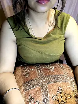 Snapshot of queenbuggi chatting on 02-28-26, 06:35 queenbuggi online show from 02-28-26, 06:35