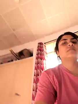 Snapshot of queenbuggi chatting on 02-12-26, 09:20 queenbuggi online show from 02-12-26, 09:20