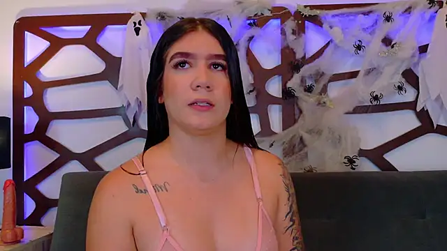 kloe bella online show from 10-25-25, 01:45