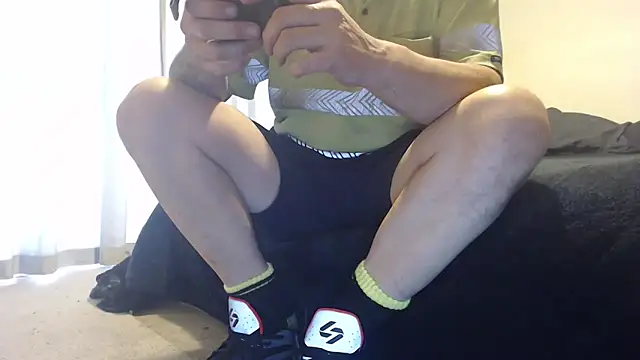 idiotpig66 online show from 05-08-26, 01:53