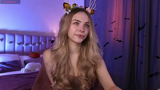 ShinyBarbie online show from 10-30-25, 06:23