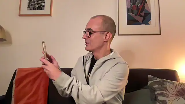 Milkywaymen online show from 11-24-25, 04:29