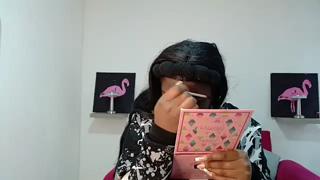 Snapshot of milykabombastik chatting on 10-06-25, 12:39 milykabombastik online show from 10-06-25, 12:39