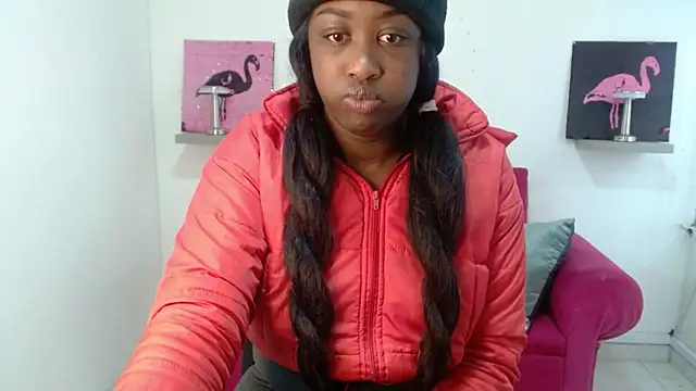Snapshot of milykabombastik chatting on 09-17-25, 12:29 milykabombastik online show from 09-17-25, 12:29
