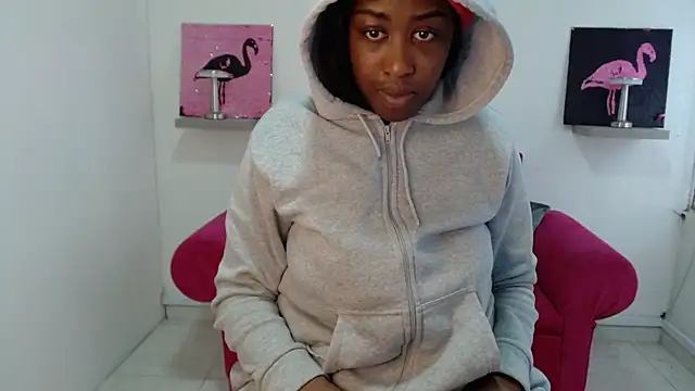 Snapshot of milykabombastik chatting on 09-25-25, 12:33 milykabombastik online show from 09-25-25, 12:33