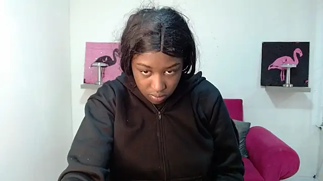 Snapshot of milykabombastik chatting on 09-15-25, 12:27 milykabombastik online show from 09-15-25, 12:27