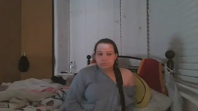 lu official1 online show from 11-12-25, 08:12