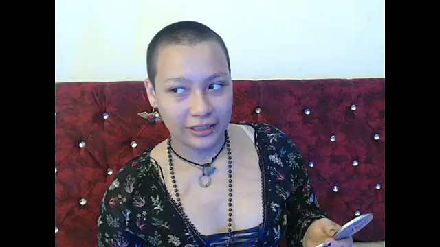 Cherry vald online show from 11-12-25, 12:20