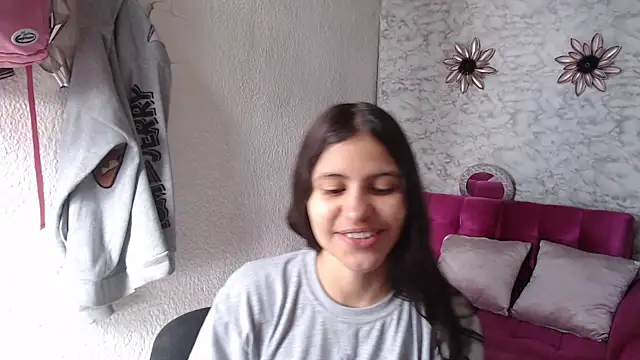 Snapshot of Evagirl69 chatting on 05-05-26, 12:30 Evagirl69 online show from 05-05-26, 12:30