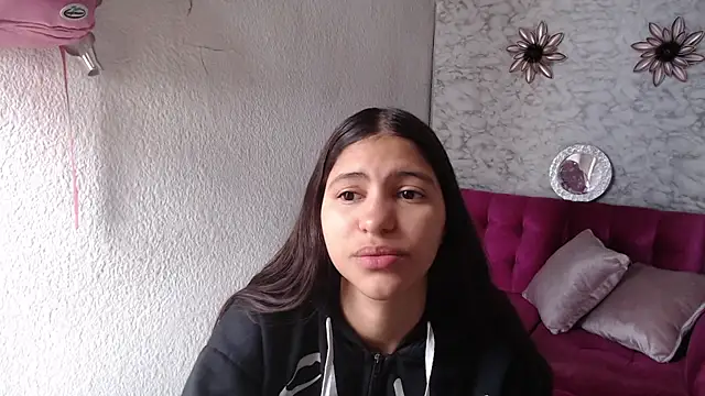 Snapshot of Evagirl69 chatting on 05-26-26, 12:14 Evagirl69 online show from 05-26-26, 12:14