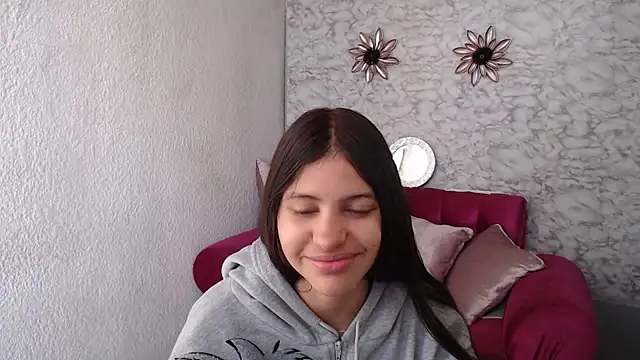 Snapshot of Evagirl69 chatting on 02-10-26, 12:15 Evagirl69 online show from 02-10-26, 12:15