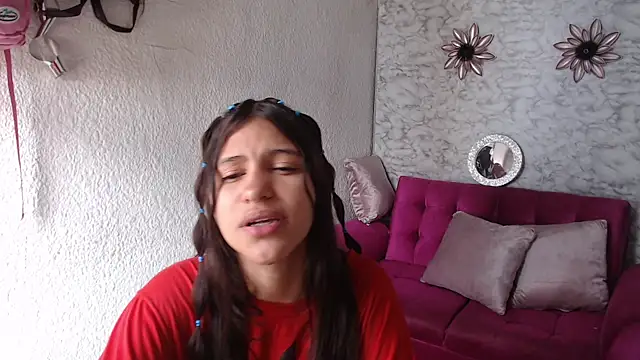 Snapshot of Evagirl69 chatting on 05-12-26, 12:11 Evagirl69 online show from 05-12-26, 12:11