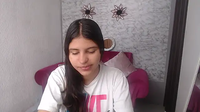 Evagirl69 online show from 10-20-25, 06:19