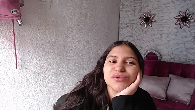 Snapshot of Evagirl69 chatting on 05-06-26, 12:20 Evagirl69 online show from 05-06-26, 12:20