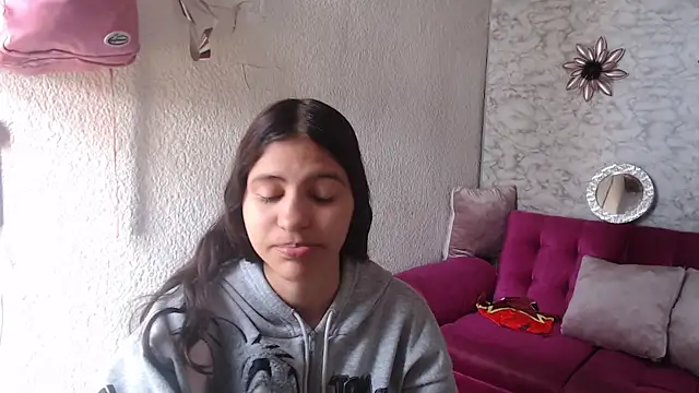 Evagirl69 online show from 06-10-26, 12:28