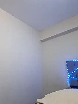 Vickysweeeettt online show from 04-11-26, 05:49