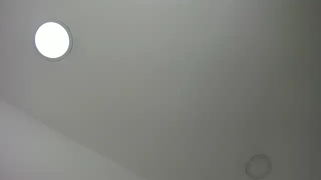 Snapshot of scarletross_ chatting on 03-04-26, 02:25 scarletross online show from 03-04-26, 02:25