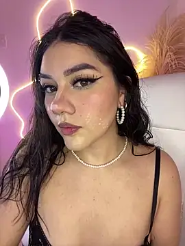 Zoe Serrat online show from 10-14-25, 12:39