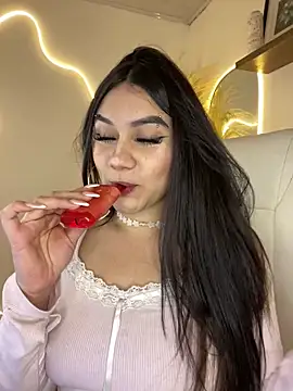 Zoe Serrat online show from 11-26-25, 12:38