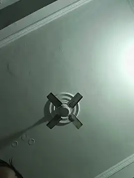 vardh033 online show from 11-19-25, 08:47