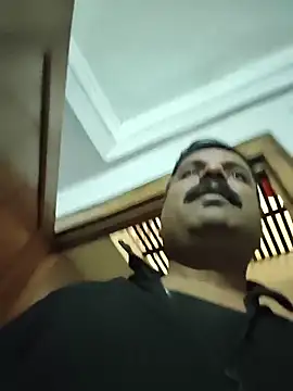 vardh033 online show from 12-17-25, 04:28