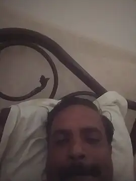 vardh033 online show from 10-22-25, 07:46