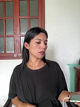 Snapshot of AlisSon__hot chatting on 05-31-26, 01:06 AlisSon hot online show from 05-31-26, 01:06