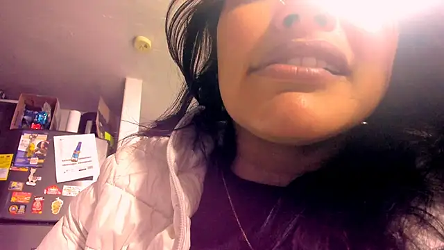 Snapshot of scarletr_red chatting on 09-26-25, 11:00 scarletr red online show from 09-26-25, 11:00