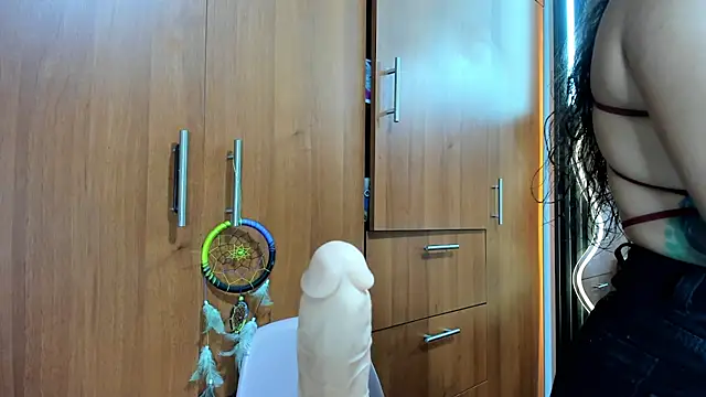 scarletr red online show from 02-08-26, 12:08