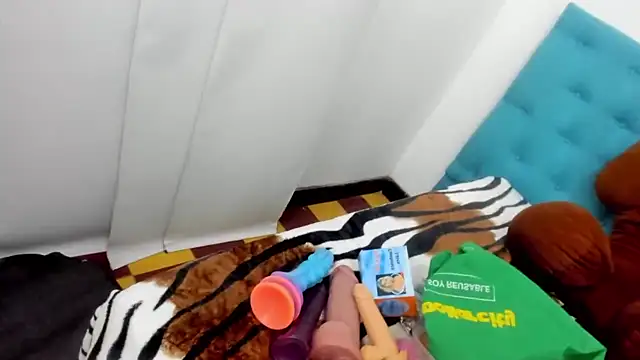 Adrianasex 69x online show from 09-24-25, 04:46